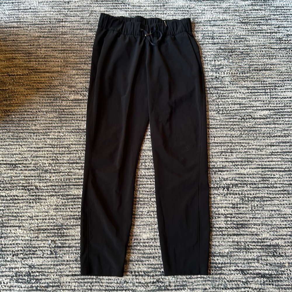 Lululemon on the fly pant